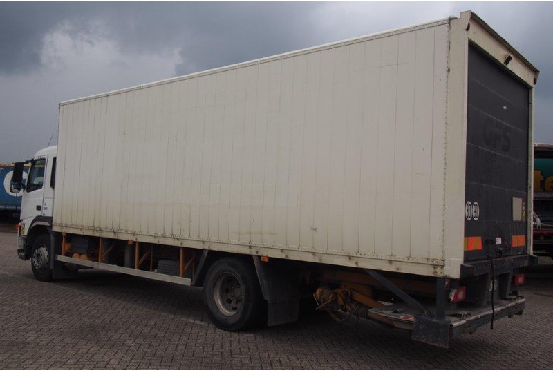 Camión caja cerrada Volvo FM9.260: foto 6