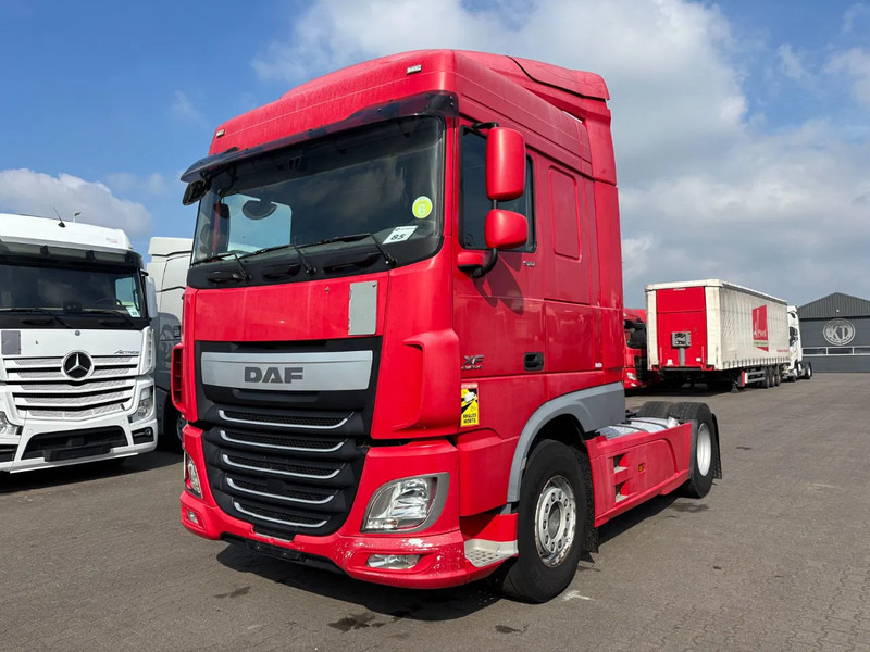 DAF XF 510 Spacecab Retarder Euro 6 - Cabeza tractora: foto 1 DAF XF 510 Spacecab Retarder Euro 6 - Cabeza tractora: foto 1