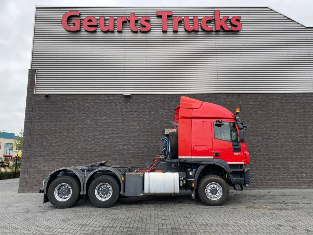 Iveco Trakker 560 SIVI 6X6 HEAVY DUTY PRIME MOVER 275 - Cabeza tractora: foto 4 Iveco Trakker 560 SIVI 6X6 HEAVY DUTY PRIME MOVER 275 - Cabeza tractora: foto 4