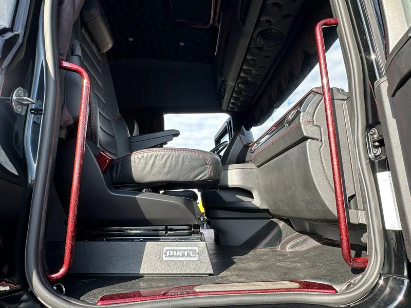 Cabeza tractora Scania S660 V8 6X2 LONGLINE SPECIAL INTERIOR BUFFL TREKKER MET HYDRAULIEK / SATTELZUG / TRACTOR UNIT / CAMIÓN: foto 12