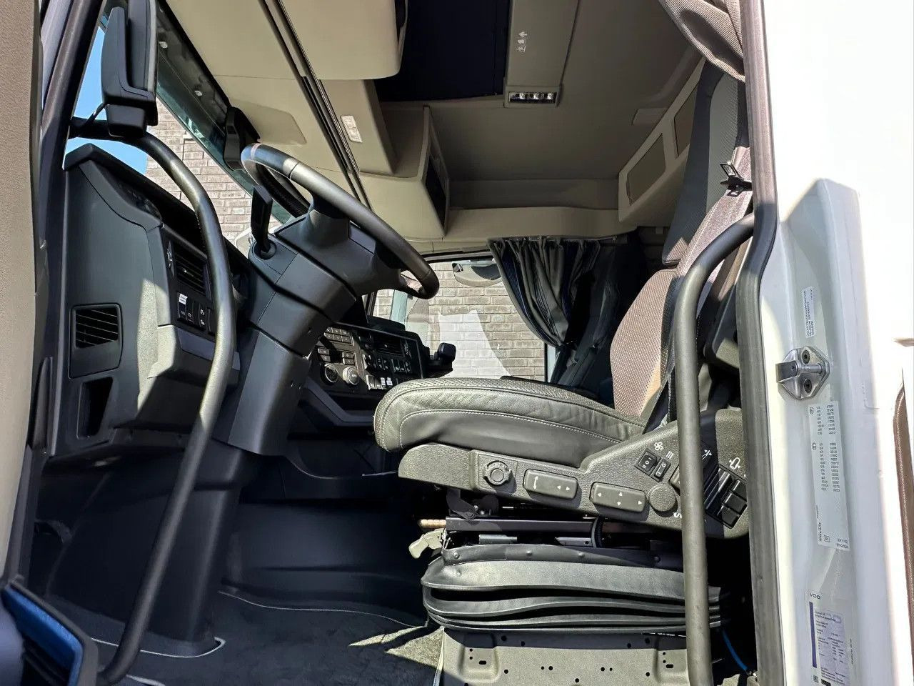 Leasing de  Volvo FH 540 8X4F R TREKKER / BAKWAGEN MET EFFER 1405/ Volvo FH 540 8X4F R TREKKER / BAKWAGEN MET EFFER 1405/: foto 19