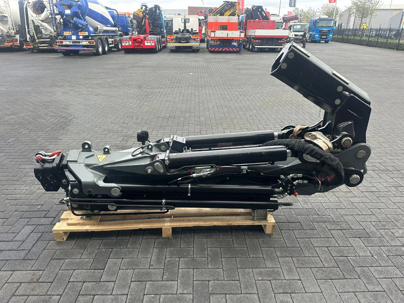 FASSI JIB L 425 VOOR FASSI F425 KRAAN SERIES 2024BWJ, ONGEBRUIKT. 5 X HYDRAULICHE UITSCHUIFBAAR - Brazo: foto 5 FASSI JIB L 425 VOOR FASSI F425 KRAAN SERIES 2024BWJ, ONGEBRUIKT. 5 X HYDRAULICHE UITSCHUIFBAAR - Brazo: foto 5