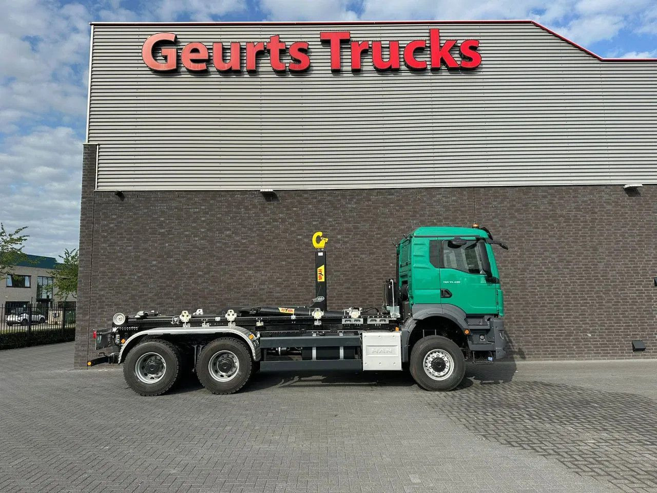 MAN TGS 33.480 6X6 HYVA LIFT 26-55-S HAAKARM / ABROL - Camión multibasculante: foto 4 MAN TGS 33.480 6X6 HYVA LIFT 26-55-S HAAKARM / ABROL - Camión multibasculante: foto 4