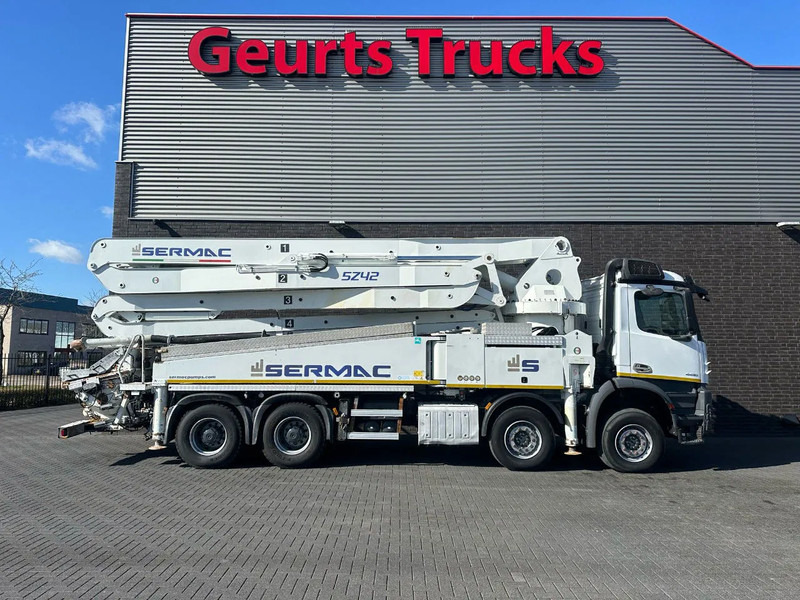 Mercedes-Benz Arocs 4451 8X4 + SERMAC 5Z42 BETONPOMP/BETONPUMPE/CONCRETE PUMP - Bomba de hormigón: foto 4 Mercedes-Benz Arocs 4451 8X4 + SERMAC 5Z42 BETONPOMP/BETONPUMPE/CONCRETE PUMP - Bomba de hormigón: foto 4