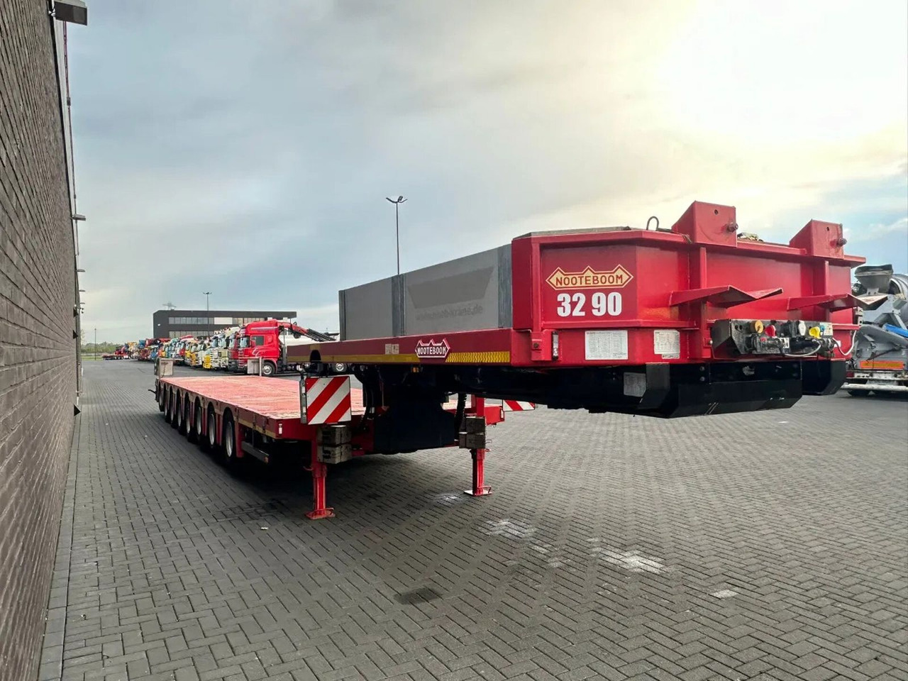 Nooteboom MCO-121-08V 8 AXEL SEMIE LOWLOADER 1X EXTENDABLE - Semirremolque góndola rebajadas: foto 4 Nooteboom MCO-121-08V 8 AXEL SEMIE LOWLOADER 1X EXTENDABLE - Semirremolque góndola rebajadas: foto 4