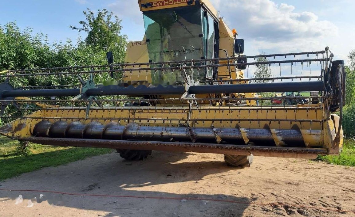 Cosechadora de granos nuevo New Holland 8080: foto 1