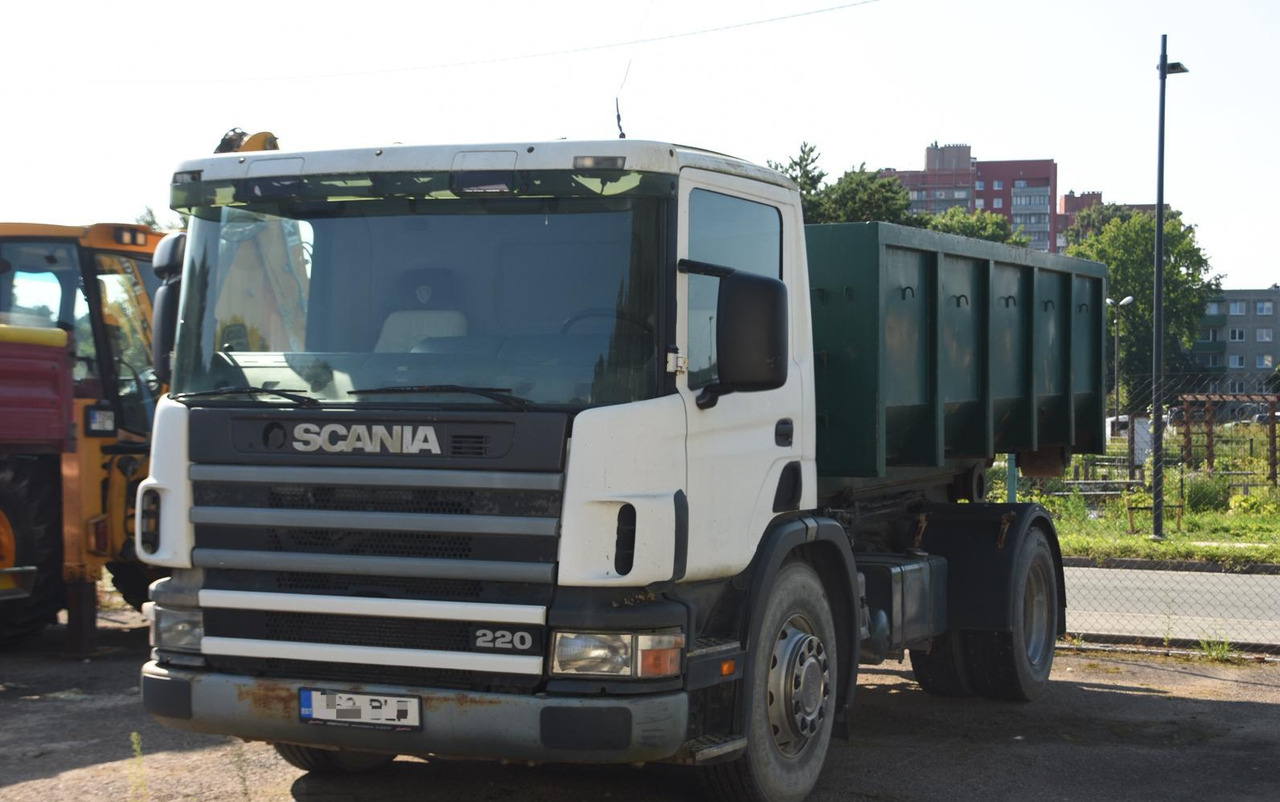 SCANIA P94 220 - Camión volquete: foto 1 SCANIA P94 220 - Camión volquete: foto 1