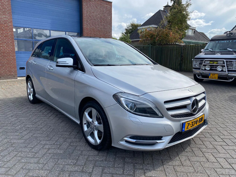 Mercedes-Benz B-Klasse 180 Ambition autom. panoramadak - SUV/ Todoterreno: foto 3 Mercedes-Benz B-Klasse 180 Ambition autom. panoramadak - SUV/ Todoterreno: foto 3