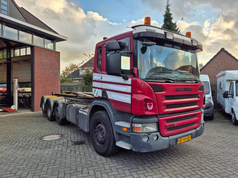 Scania P 420 8x2.. manuel gearbox. - Camión con equipo de cable: foto 1 Scania P 420 8x2.. manuel gearbox. - Camión con equipo de cable: foto 1