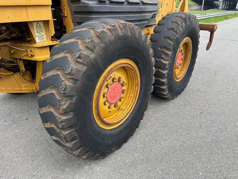 Grader Caterpillar 140H: foto 10