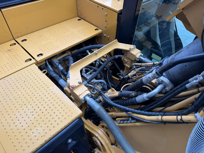 Excavadora de cadenas Caterpillar 320EL: foto 18 Excavadora de cadenas Caterpillar 320EL: foto 18