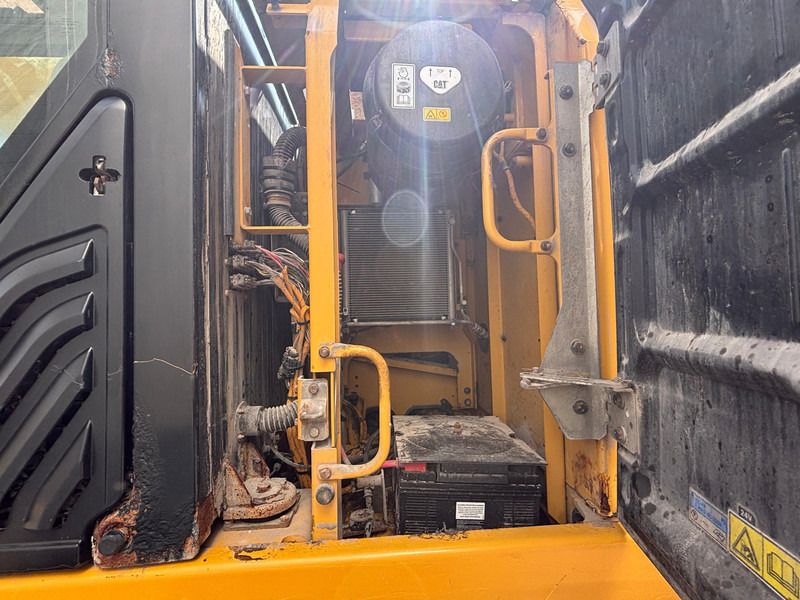 Excavadora de cadenas Caterpillar 330FL: foto 18 Excavadora de cadenas Caterpillar 330FL: foto 18