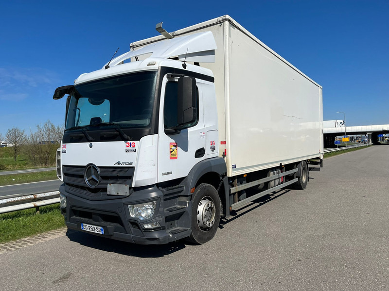 MERCEDESBENZ Antos 1836 4x2 - Camión caja cerrada: foto 1 MERCEDESBENZ Antos 1836 4x2 - Camión caja cerrada: foto 1