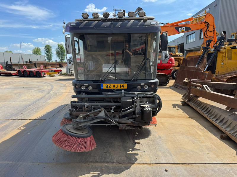 Ravo Ravo 560 sweeper Ravo 560 sweeper - Barredora vial: foto 3 Ravo Ravo 560 sweeper Ravo 560 sweeper - Barredora vial: foto 3