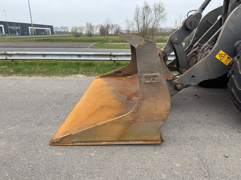 Cargadora de ruedas Volvo L110H: foto 9 Cargadora de ruedas Volvo L110H: foto 9