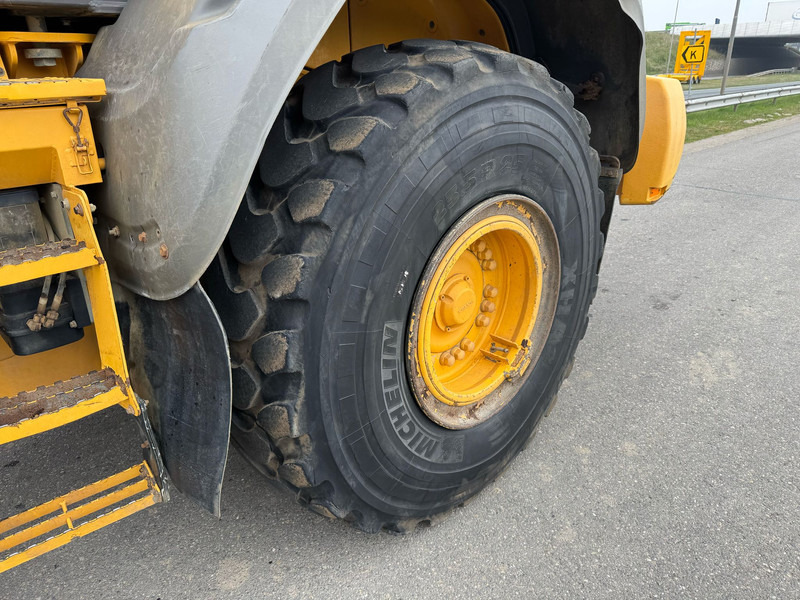 Cargadora de ruedas Volvo L110H: foto 13 Cargadora de ruedas Volvo L110H: foto 13