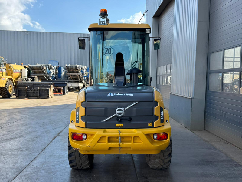 Volvo L30G - Cargadora de ruedas: foto 4 Volvo L30G - Cargadora de ruedas: foto 4