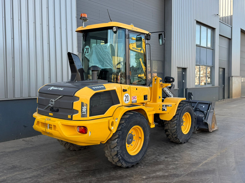 Volvo L30G - Cargadora de ruedas: foto 5 Volvo L30G - Cargadora de ruedas: foto 5