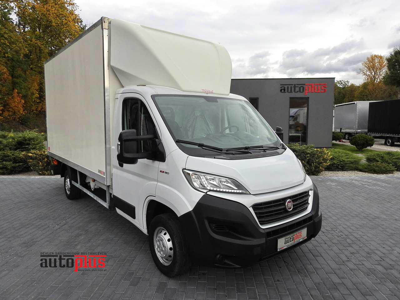 FIAT DUCATO BOX LIFT 8 PALLETS CRUISE CONTROL NAVIGATION AIR CONDITIONING LED LIGHTS 130HP - Furgoneta caja cerrada: foto 1 FIAT DUCATO BOX LIFT 8 PALLETS CRUISE CONTROL NAVIGATION AIR CONDITIONING LED LIGHTS 130HP - Furgoneta caja cerrada: foto 1