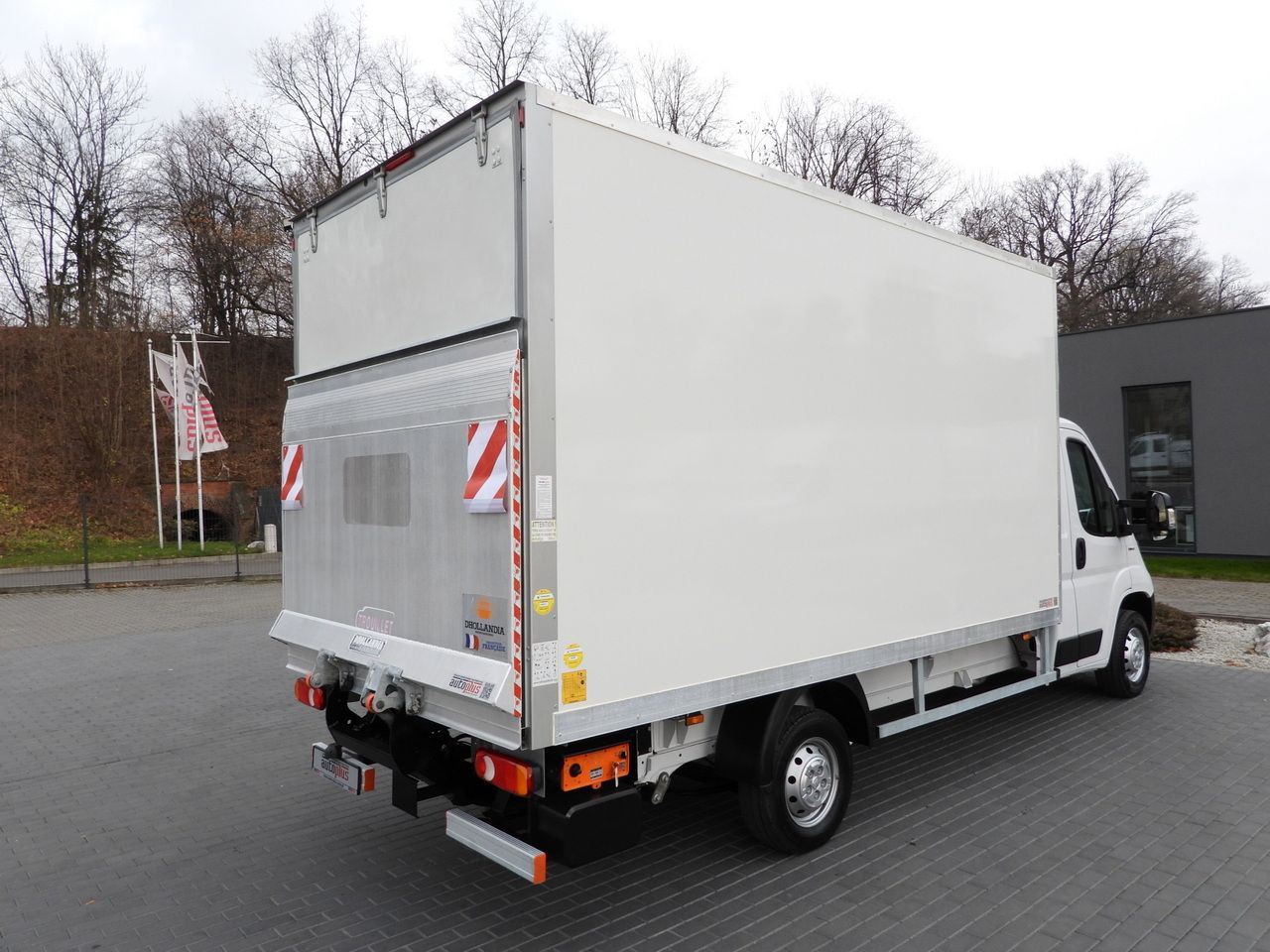 Leasing de FIAT DUCATO BOX LIFT 8 PALLETS CRUISE CONTROL NAVIGATION LED LIGHTS AIR CONDITIONING 130HP FIAT DUCATO BOX LIFT 8 PALLETS CRUISE CONTROL NAVIGATION LED LIGHTS AIR CONDITIONING 130HP: foto 13 Leasing de FIAT DUCATO BOX LIFT 8 PALLETS CRUISE CONTROL NAVIGATION LED LIGHTS AIR CONDITIONING 130HP FIAT DUCATO BOX LIFT 8 PALLETS CRUISE CONTROL NAVIGATION LED LIGHTS AIR CONDITIONING 130HP: foto 13