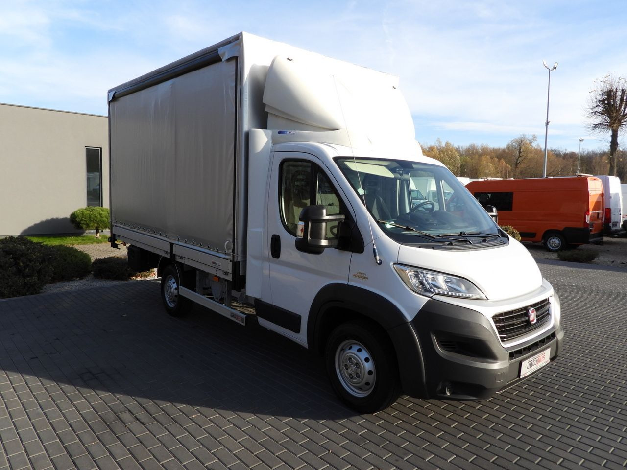 FIAT DUCATO TARPAULIN 8 PALLETS CRUISE CONTROL LED LIGHTS AIR CONDITIONING 180HP - Furgoneta con lona: foto 4 FIAT DUCATO TARPAULIN 8 PALLETS CRUISE CONTROL LED LIGHTS AIR CONDITIONING 180HP - Furgoneta con lona: foto 4