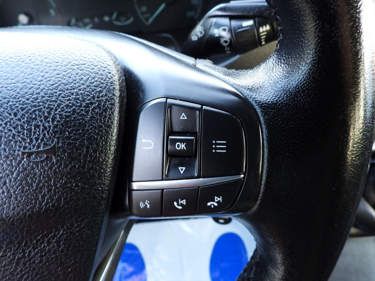 Furgoneta combi FORD TRANSIT 4x4 STAKE BODY DOUBLE CABIN DOKA 6 SEATS CRUISE CONTROL LED LIGHTS AIR CONDITIONING 170HP: foto 34 Furgoneta combi FORD TRANSIT 4x4 STAKE BODY DOUBLE CABIN DOKA 6 SEATS CRUISE CONTROL LED LIGHTS AIR CONDITIONING 170HP: foto 34