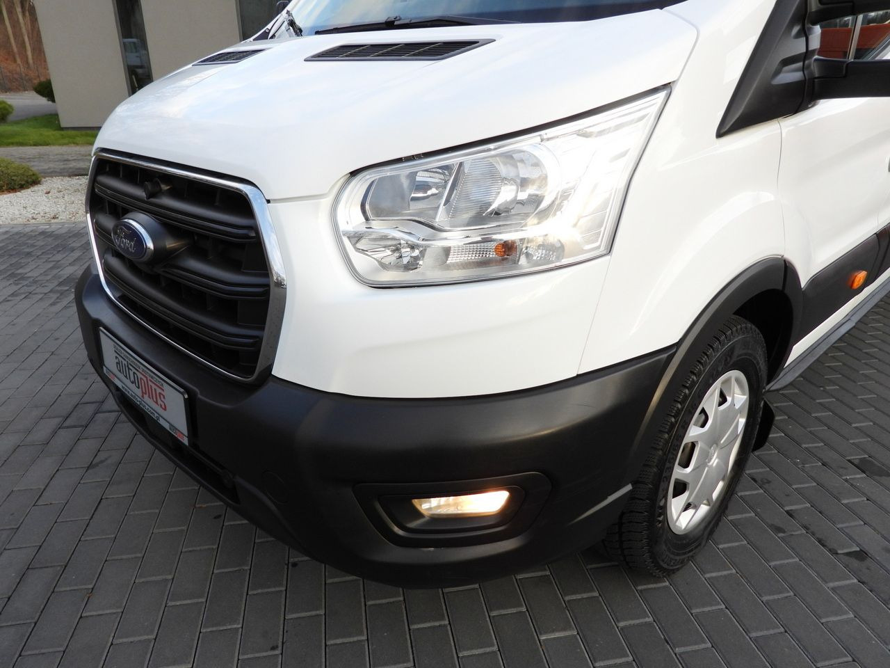 Furgoneta combi FORD TRANSIT 4x4 STAKE BODY DOUBLE CABIN DOKA 6 SEATS CRUISE CONTROL LED LIGHTS AIR CONDITIONING 170HP: foto 17 Furgoneta combi FORD TRANSIT 4x4 STAKE BODY DOUBLE CABIN DOKA 6 SEATS CRUISE CONTROL LED LIGHTS AIR CONDITIONING 170HP: foto 17