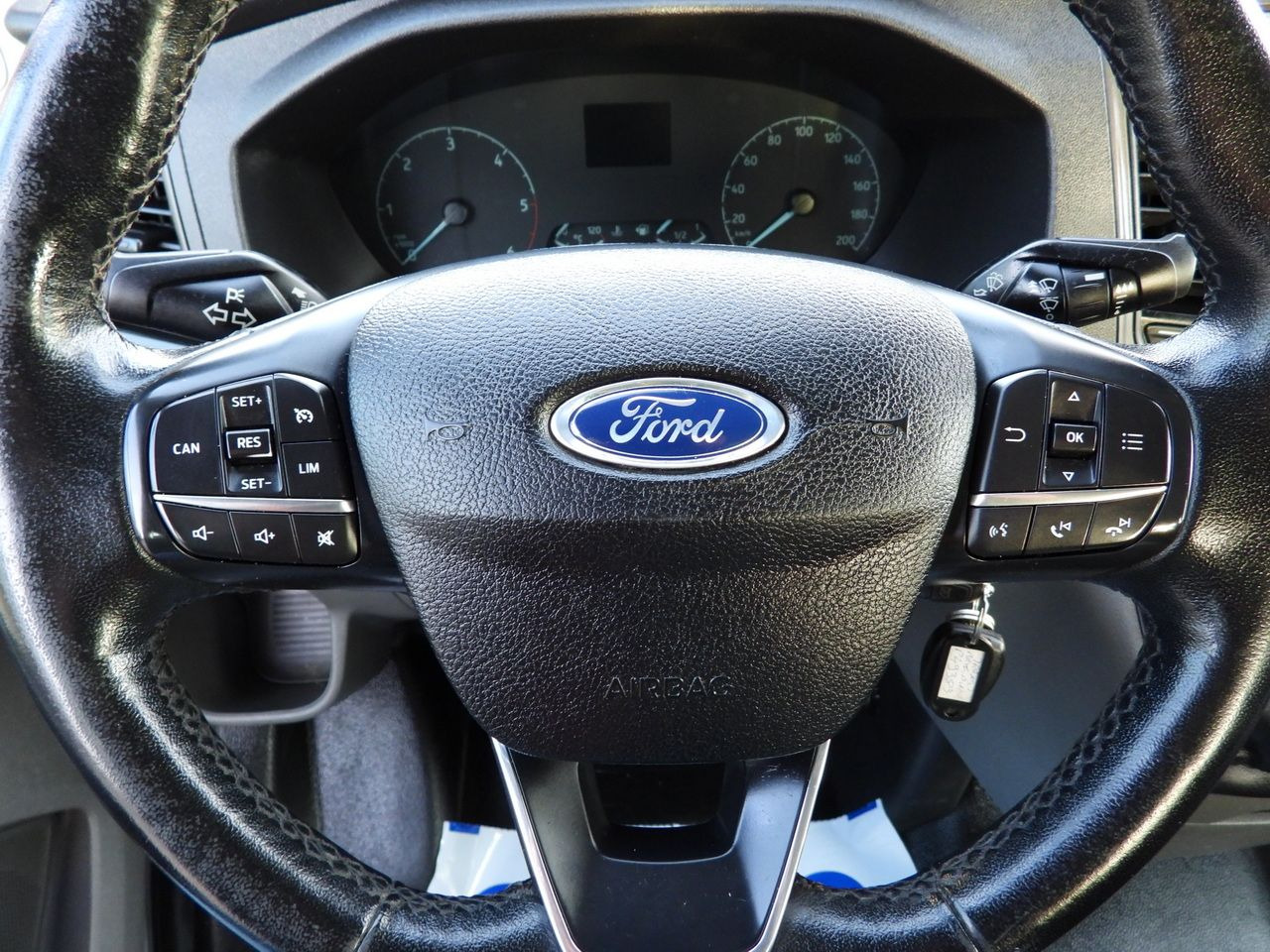 Furgoneta combi FORD TRANSIT 4x4 STAKE BODY DOUBLE CABIN DOKA 6 SEATS CRUISE CONTROL LED LIGHTS AIR CONDITIONING 170HP: foto 32 Furgoneta combi FORD TRANSIT 4x4 STAKE BODY DOUBLE CABIN DOKA 6 SEATS CRUISE CONTROL LED LIGHTS AIR CONDITIONING 170HP: foto 32