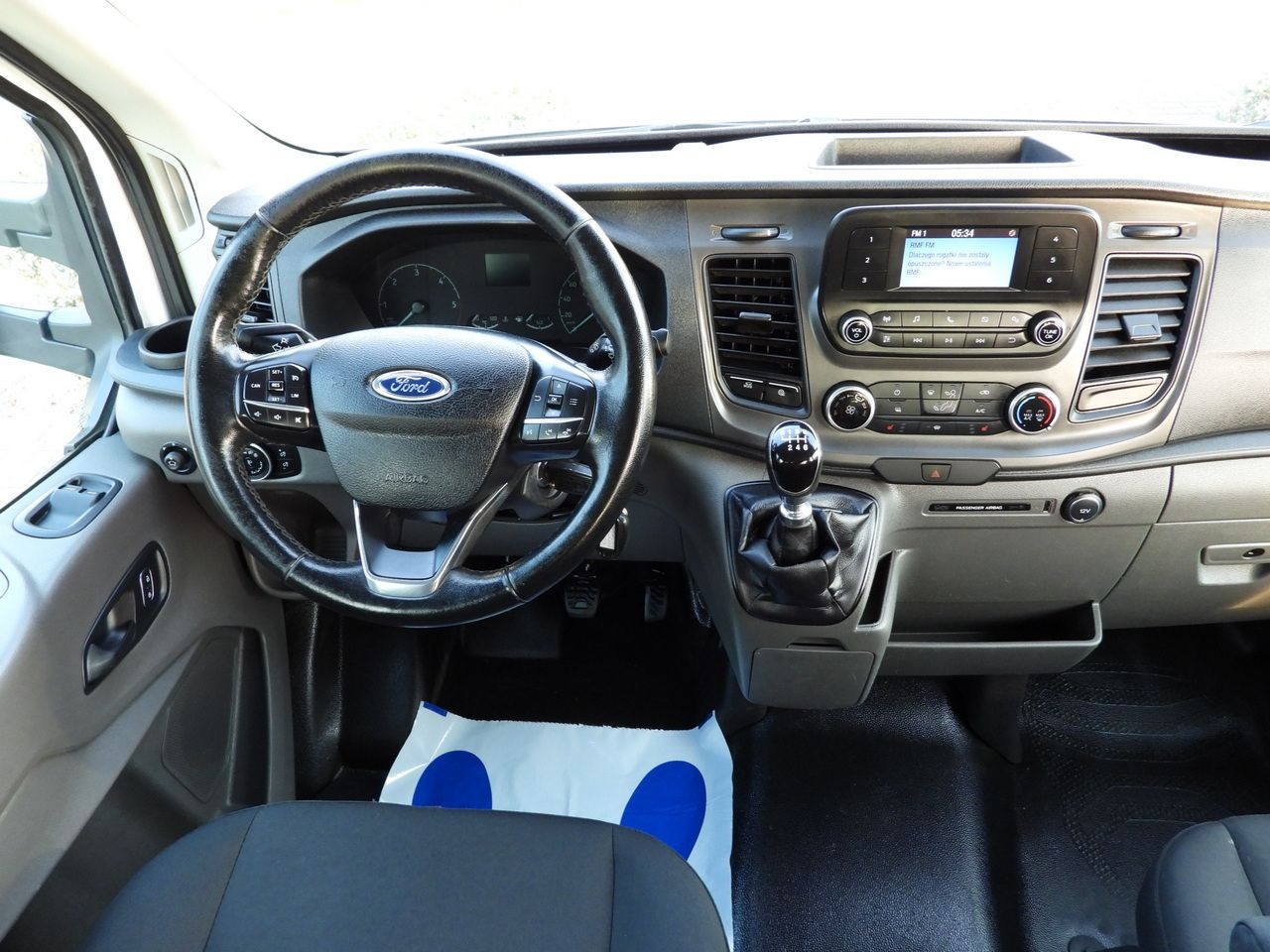 Furgoneta combi FORD TRANSIT 4x4 STAKE BODY DOUBLE CABIN DOKA 6 SEATS CRUISE CONTROL LED LIGHTS AIR CONDITIONING 170HP: foto 31 Furgoneta combi FORD TRANSIT 4x4 STAKE BODY DOUBLE CABIN DOKA 6 SEATS CRUISE CONTROL LED LIGHTS AIR CONDITIONING 170HP: foto 31