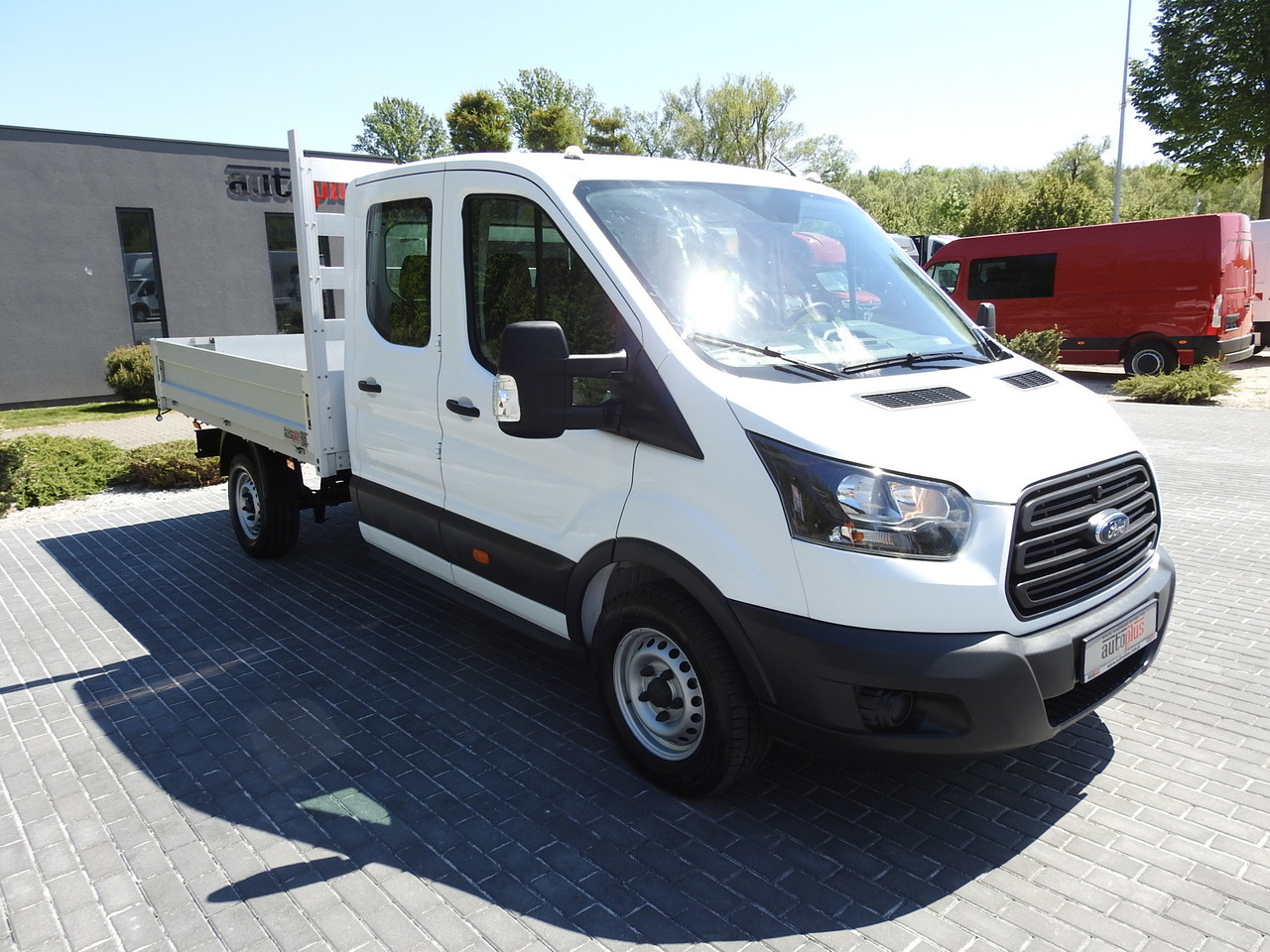 FORD TRANSIT STAKE BODY DOUBLE CABIN DOKA 7 SEATS AIR CONDITIONING 130HP - Furgoneta caja abierta: foto 4 FORD TRANSIT STAKE BODY DOUBLE CABIN DOKA 7 SEATS AIR CONDITIONING 130HP - Furgoneta caja abierta: foto 4