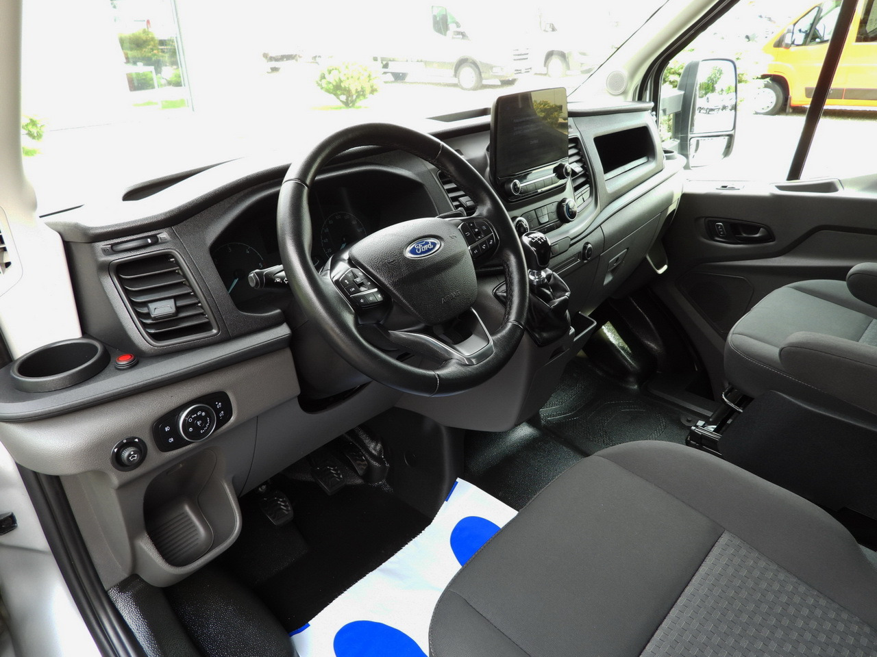 FORD TRANSIT TARPAULIN 10 PALLETS WEBASTO CRUISE CONTROL LED LIGHTS PNEUMATICS AIR CONDITIONING 160HP - Furgoneta con lona: foto 2 FORD TRANSIT TARPAULIN 10 PALLETS WEBASTO CRUISE CONTROL LED LIGHTS PNEUMATICS AIR CONDITIONING 160HP - Furgoneta con lona: foto 2