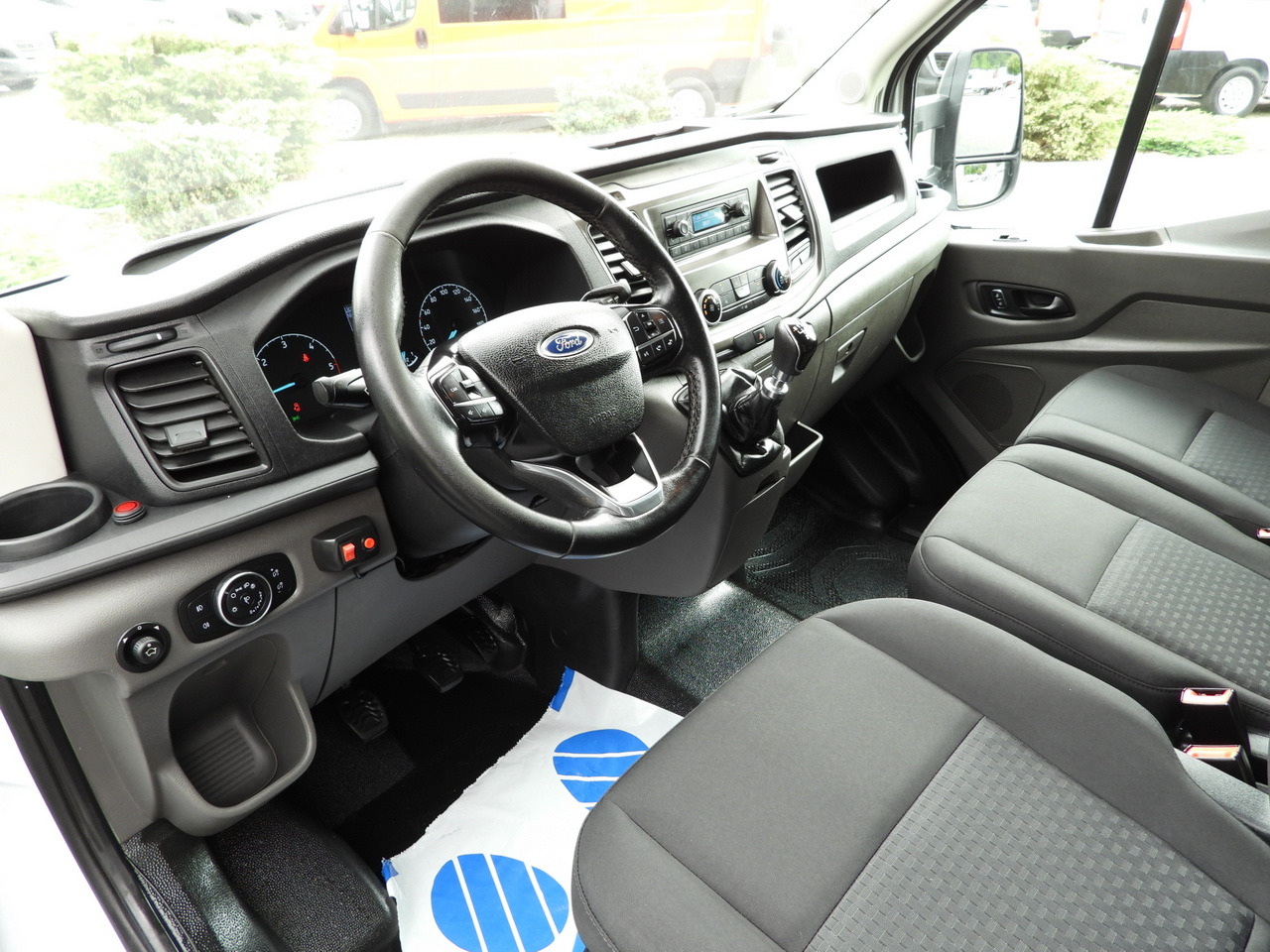 FORD TRANSIT TARPAULIN 8 PALLETS CRUISE CONTROL LED LIGHTS TWIN WHEELS AIR CONDITIONING 130HP - Furgoneta con lona: foto 2 FORD TRANSIT TARPAULIN 8 PALLETS CRUISE CONTROL LED LIGHTS TWIN WHEELS AIR CONDITIONING 130HP - Furgoneta con lona: foto 2