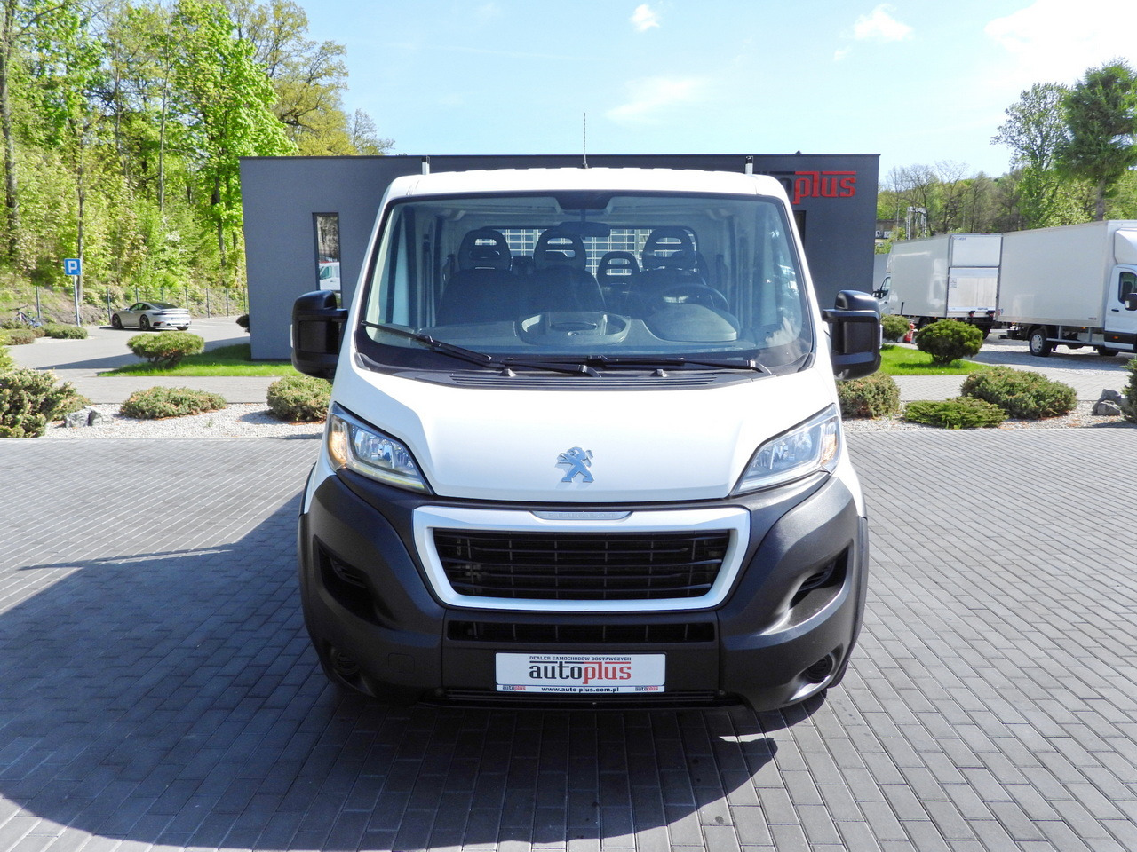PEUGEOT BOXER TIPPER DOUBLE CABIN DOKA 7 SEATS CRUISE CONTROL AIR CONDITIONING 140HP - Furgoneta: foto 5 PEUGEOT BOXER TIPPER DOUBLE CABIN DOKA 7 SEATS CRUISE CONTROL AIR CONDITIONING 140HP - Furgoneta: foto 5