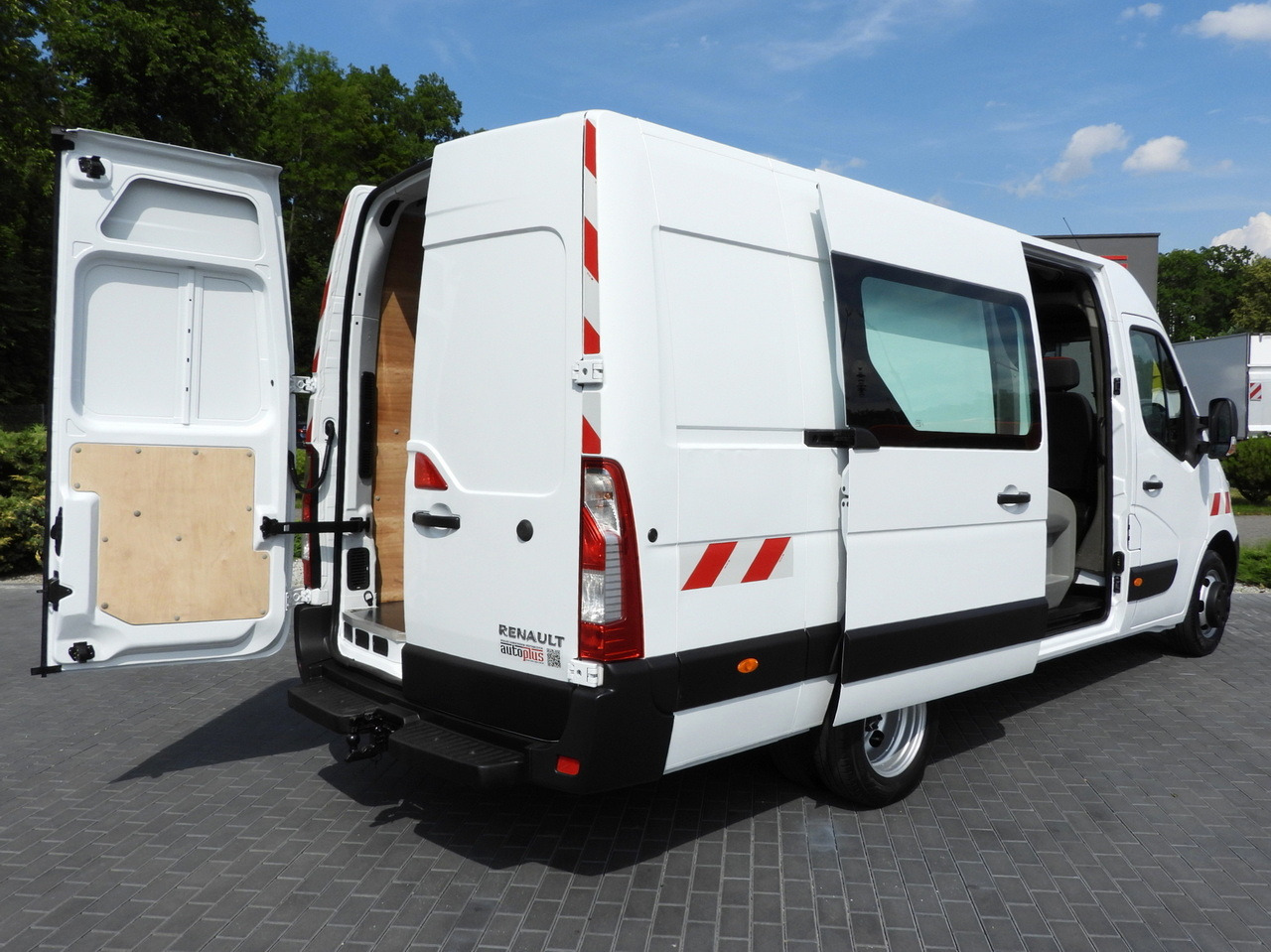 RENAULT MASTER BOX DELIVERY VAN 7 SEATS CRUISE CONTROL TWIN WHEELS AIR CONDITIONING 145HP - Furgoneta: foto 3 RENAULT MASTER BOX DELIVERY VAN 7 SEATS CRUISE CONTROL TWIN WHEELS AIR CONDITIONING 145HP - Furgoneta: foto 3