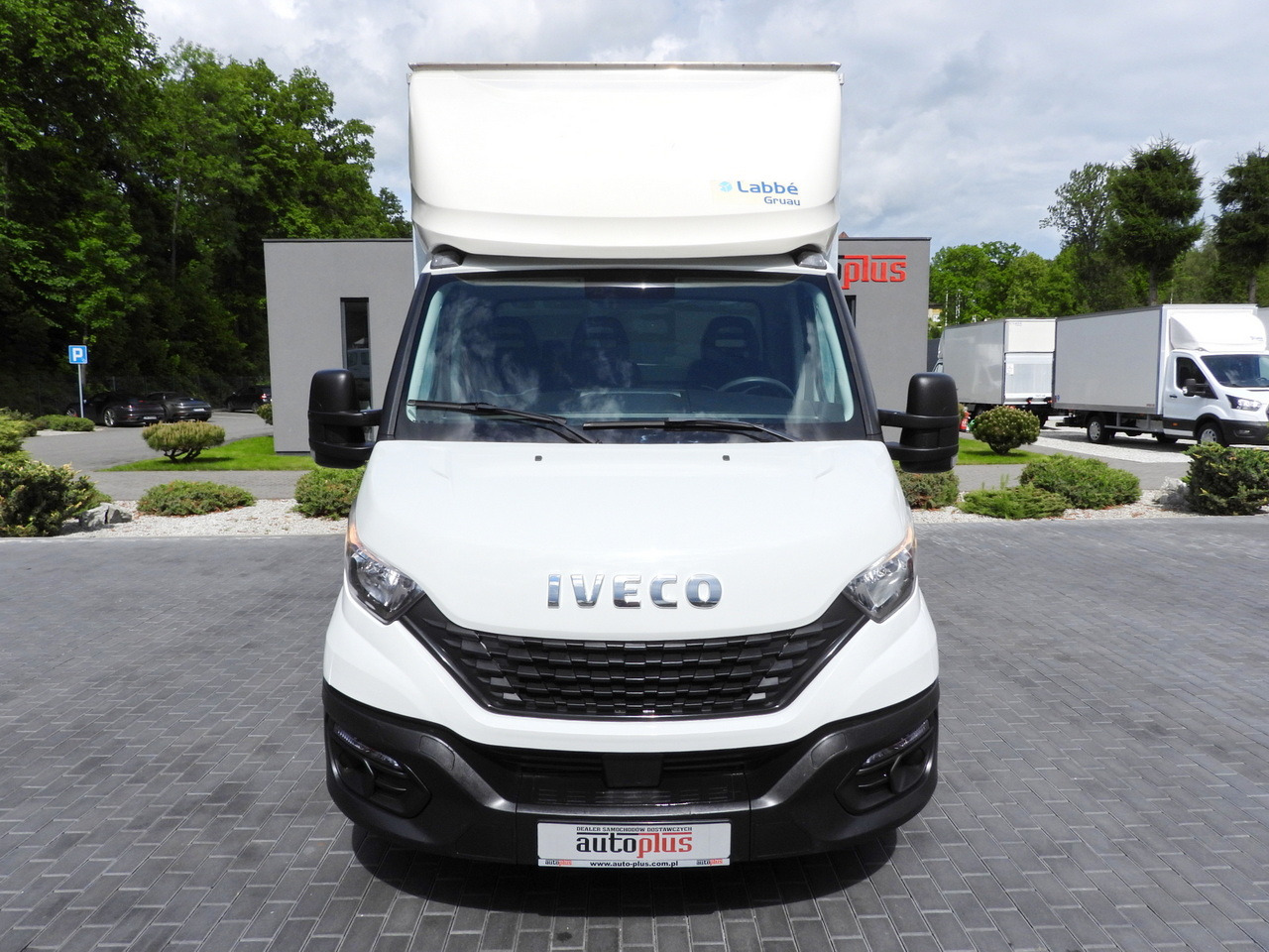 IVECO DAILY 35C16 BOX LIFT 8 PALLETS CRUISE CONTROL TWIN WHEELS AIR CONDITIONING 160HP - Furgoneta caja cerrada: foto 5 IVECO DAILY 35C16 BOX LIFT 8 PALLETS CRUISE CONTROL TWIN WHEELS AIR CONDITIONING 160HP - Furgoneta caja cerrada: foto 5