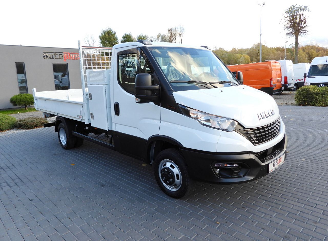 IVECO DAILY 35C16 TIPPER CRUISE CONTROL TWIN WHEELS AIR CONDITIONING 160HP - Furgoneta basculante: foto 4 IVECO DAILY 35C16 TIPPER CRUISE CONTROL TWIN WHEELS AIR CONDITIONING 160HP - Furgoneta basculante: foto 4