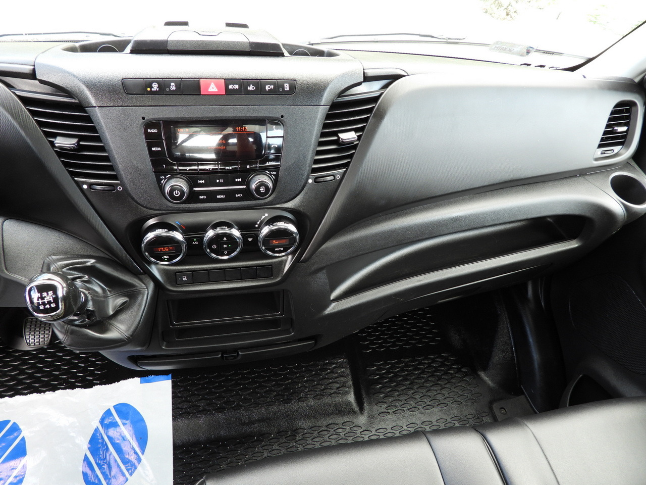 Furgoneta caja abierta IVECO DAILY 35S16 STAKE BODY 10 PALLETS CRUISE CONTROL AIR CONDITIONING 160HP: foto 31 Furgoneta caja abierta IVECO DAILY 35S16 STAKE BODY 10 PALLETS CRUISE CONTROL AIR CONDITIONING 160HP: foto 31