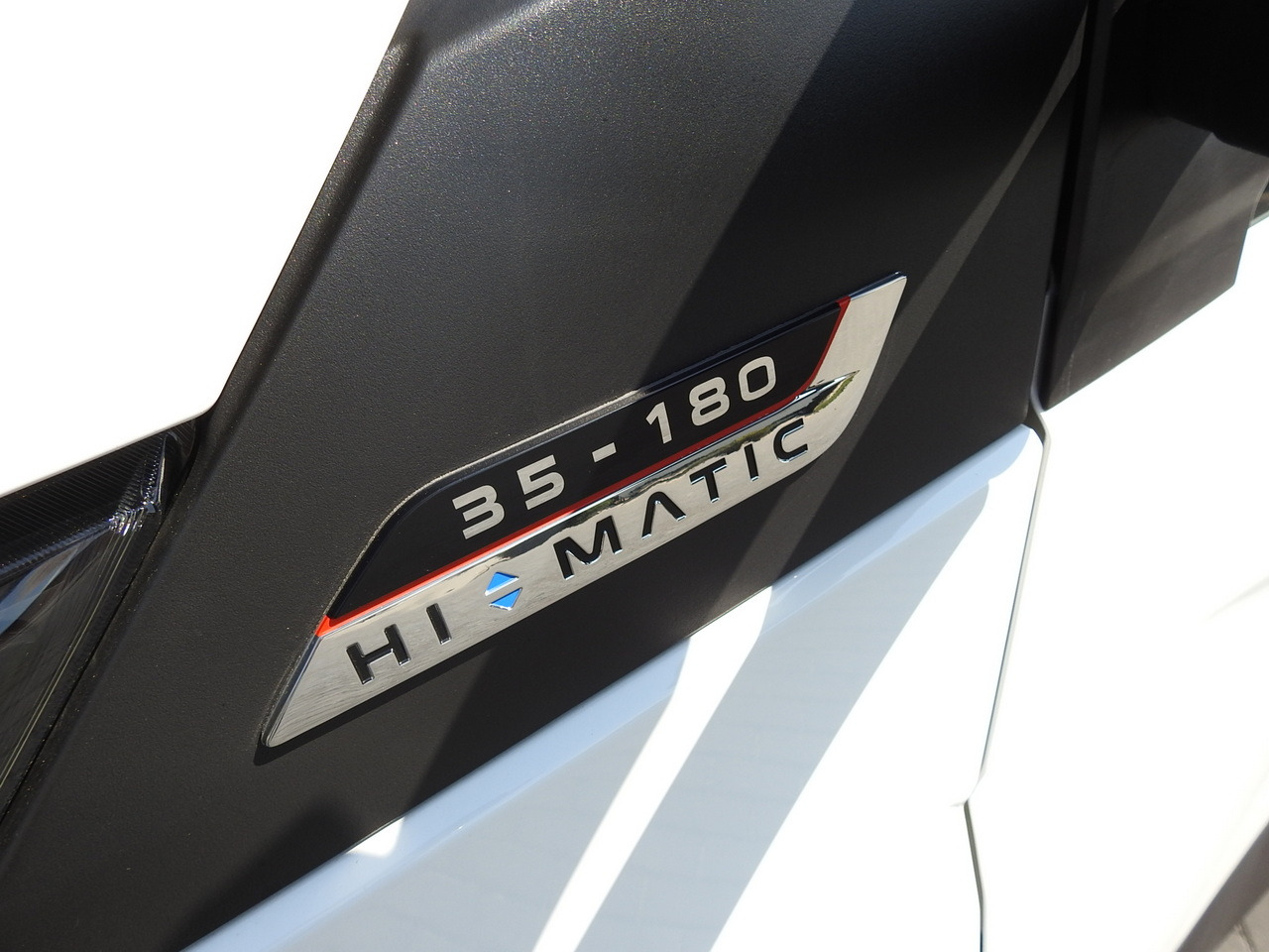 Furgoneta con lona nuevo IVECO DAILY 35S18 NEW TARPAULIN 8 PALLETS CRUISE CONTROL NAVIGATION LED LIGHTS AUTOMATIC TRANSMISSION HI-MATIC MANUFACTURERS WARRANTY 180HP: foto 24 Furgoneta con lona nuevo IVECO DAILY 35S18 NEW TARPAULIN 8 PALLETS CRUISE CONTROL NAVIGATION LED LIGHTS AUTOMATIC TRANSMISSION HI-MATIC MANUFACTURERS WARRANTY 180HP: foto 24