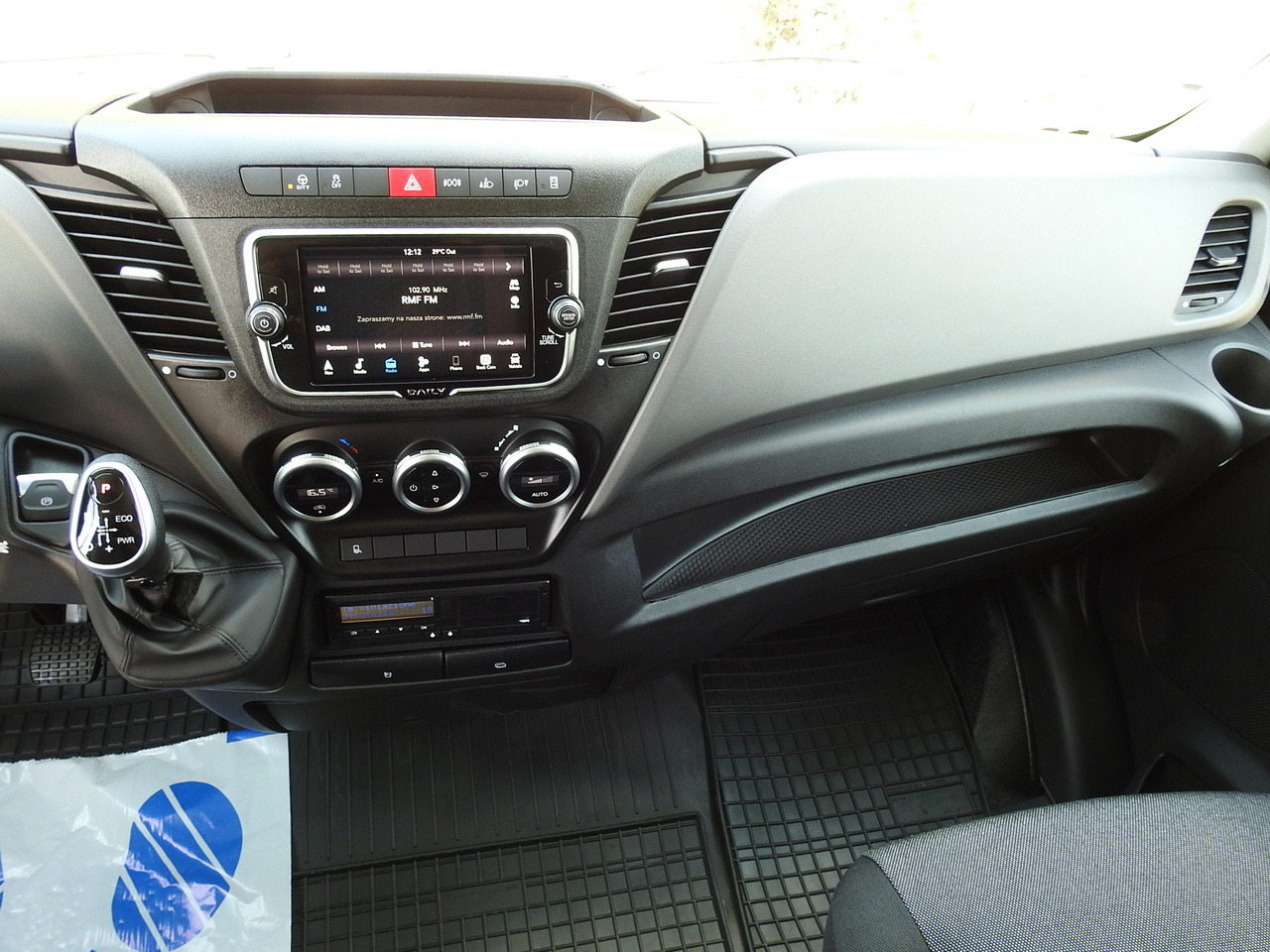 Furgoneta con lona nuevo IVECO DAILY 35S18 NEW TARPAULIN 8 PALLETS CRUISE CONTROL NAVIGATION LED LIGHTS AUTOMATIC TRANSMISSION HI-MATIC MANUFACTURERS WARRANTY 180HP: foto 40 Furgoneta con lona nuevo IVECO DAILY 35S18 NEW TARPAULIN 8 PALLETS CRUISE CONTROL NAVIGATION LED LIGHTS AUTOMATIC TRANSMISSION HI-MATIC MANUFACTURERS WARRANTY 180HP: foto 40