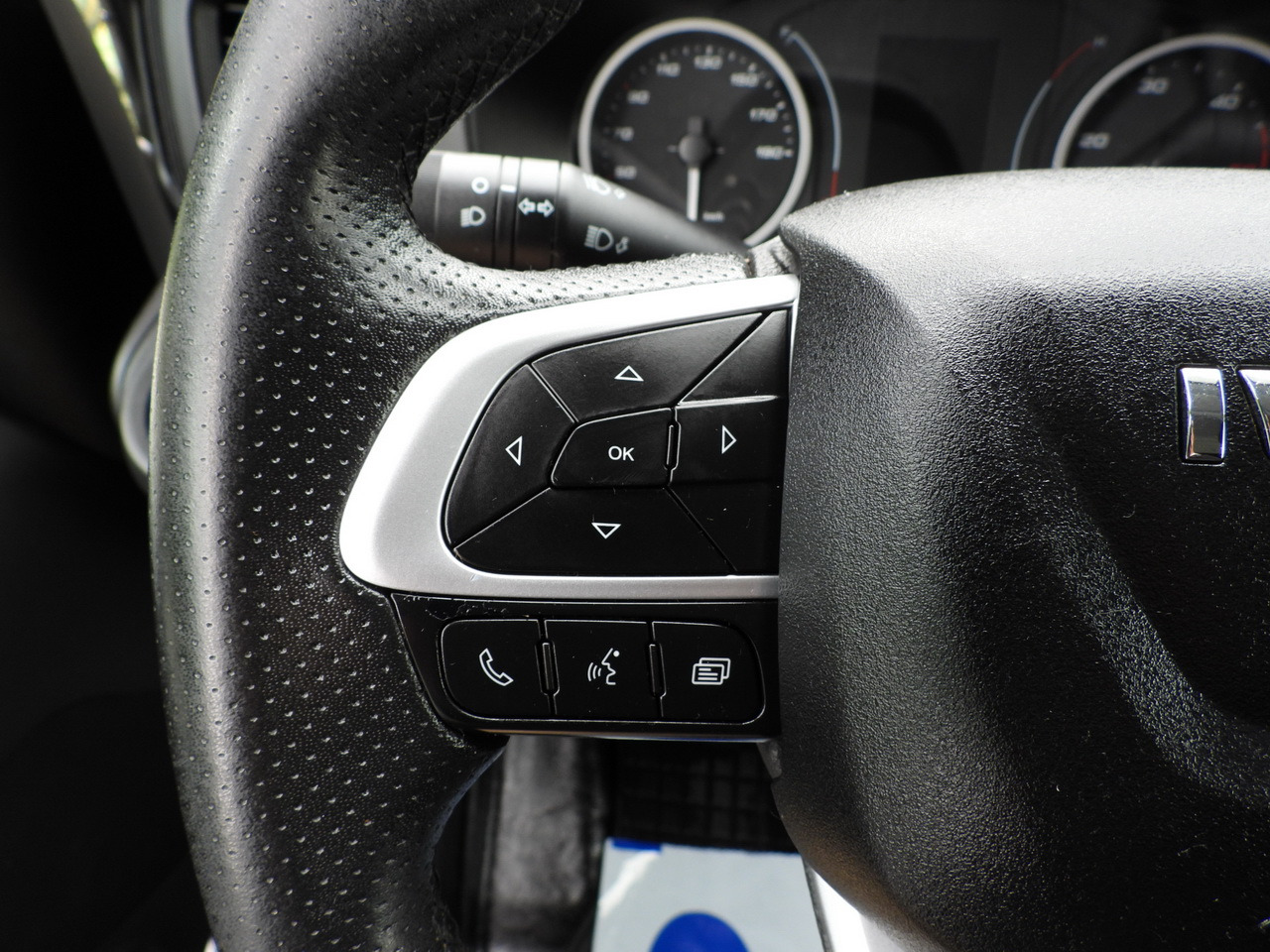 Furgoneta con lona IVECO DAILY 35S18 TARPAULIN 10 PALLETS WEBASTO CRUISE CONTROL NAVIGATION LED LIGHTS AIR CONDITIONING  180HP: foto 41