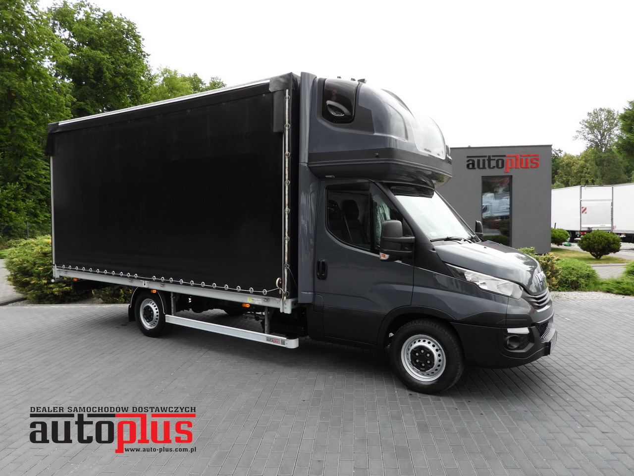 IVECO DAILY 35S18 TARPAULIN 10 PALLETS WEBASTO CRUISE CONTROL PNEUMATICS AUTOMATIC TRANSMISSION HI-MATIC AIR CONDITIONING 180HP - Furgoneta con lona: foto 1 IVECO DAILY 35S18 TARPAULIN 10 PALLETS WEBASTO CRUISE CONTROL PNEUMATICS AUTOMATIC TRANSMISSION HI-MATIC AIR CONDITIONING 180HP - Furgoneta con lona: foto 1
