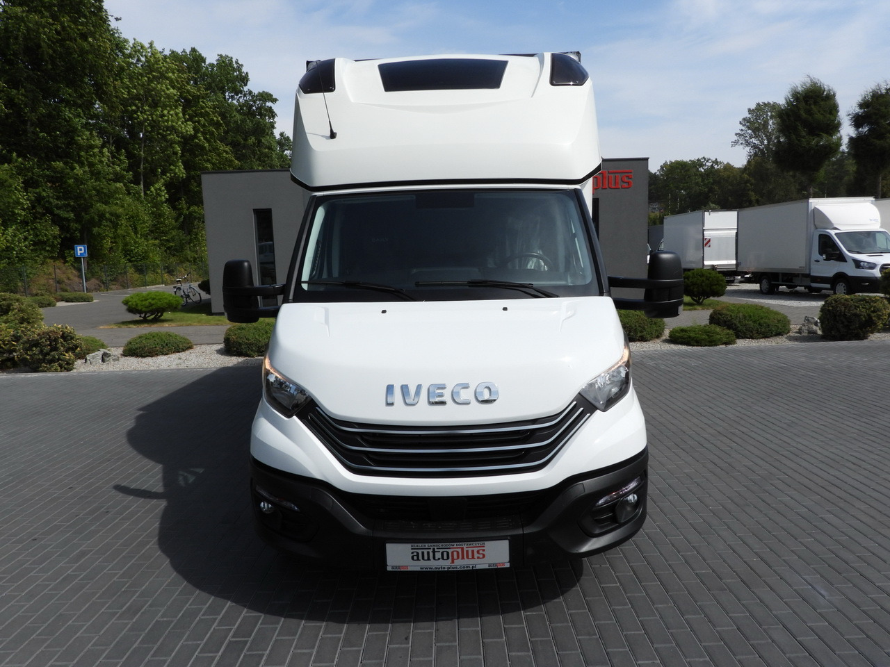 IVECO DAILY 35S18 TARPAULIN LIFT 8 PALLETS CRUISE CONTROL AIR CONDITIONING 180HP - Furgoneta con lona: foto 5 IVECO DAILY 35S18 TARPAULIN LIFT 8 PALLETS CRUISE CONTROL AIR CONDITIONING 180HP - Furgoneta con lona: foto 5