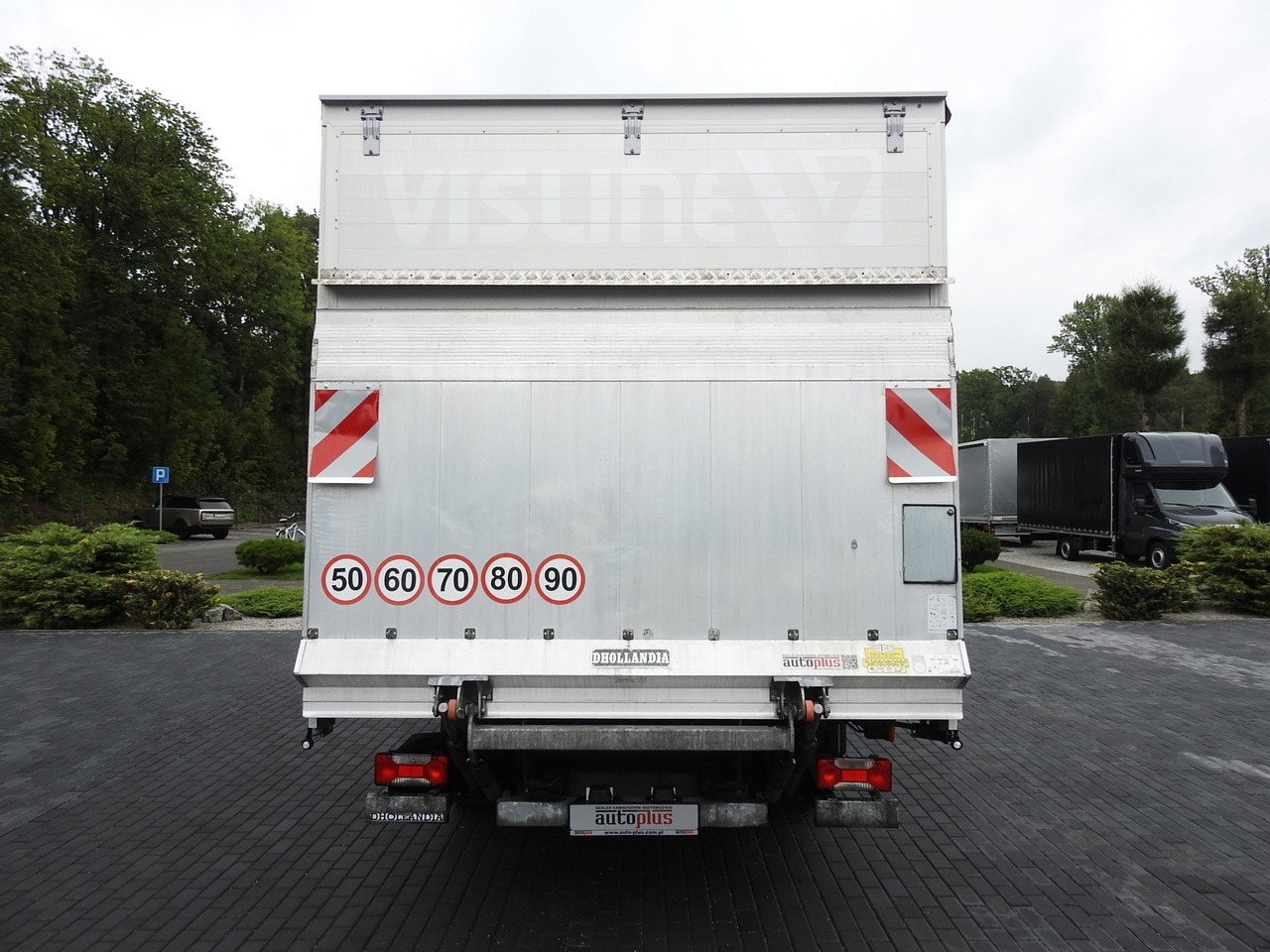 Leasing de IVECO DAILY 70C18 TARPAULIN LIFT 12 PALLETS WEBASTO CRUISE CONTROL TWIN WHEELS AIR CONDITIONING  180HP IVECO DAILY 70C18 TARPAULIN LIFT 12 PALLETS WEBASTO CRUISE CONTROL TWIN WHEELS AIR CONDITIONING  180HP: foto 12