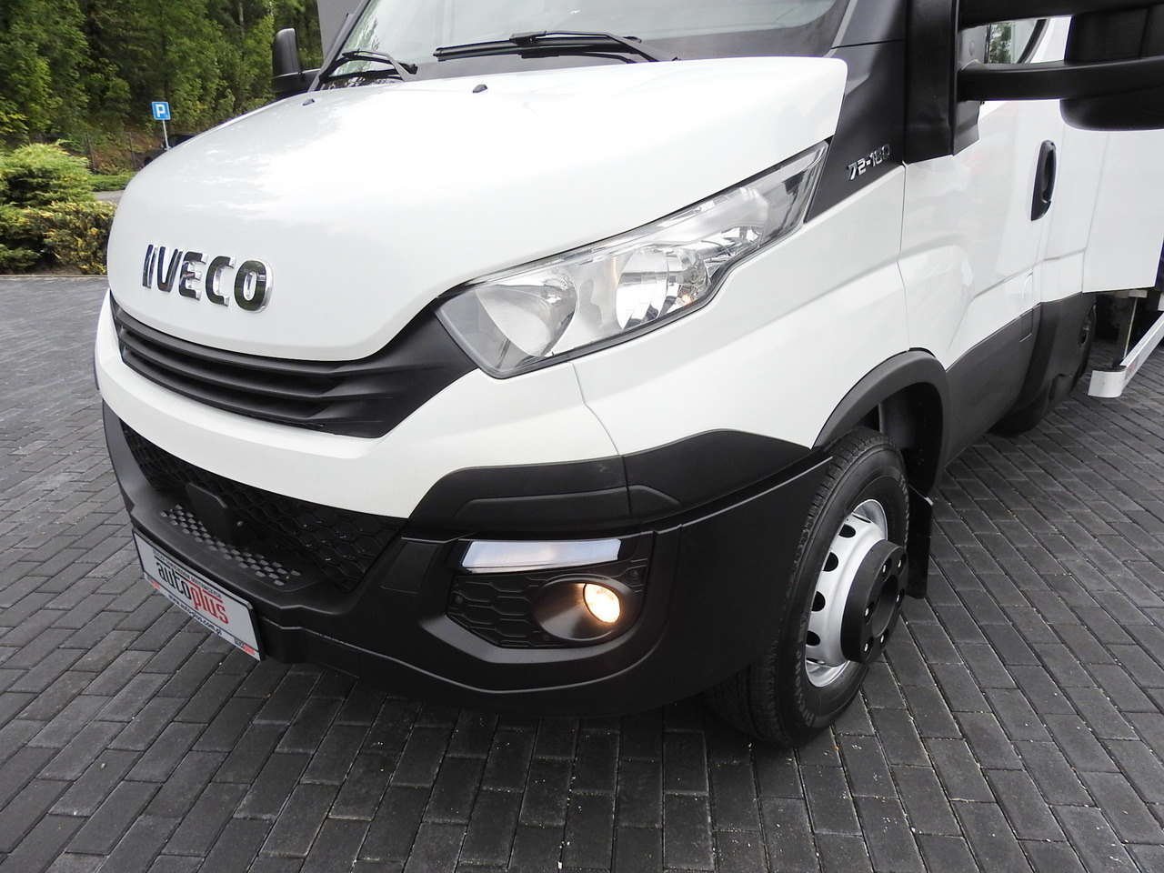 Leasing de IVECO DAILY 70C18 TARPAULIN LIFT 12 PALLETS WEBASTO CRUISE CONTROL TWIN WHEELS AIR CONDITIONING  180HP IVECO DAILY 70C18 TARPAULIN LIFT 12 PALLETS WEBASTO CRUISE CONTROL TWIN WHEELS AIR CONDITIONING  180HP: foto 22