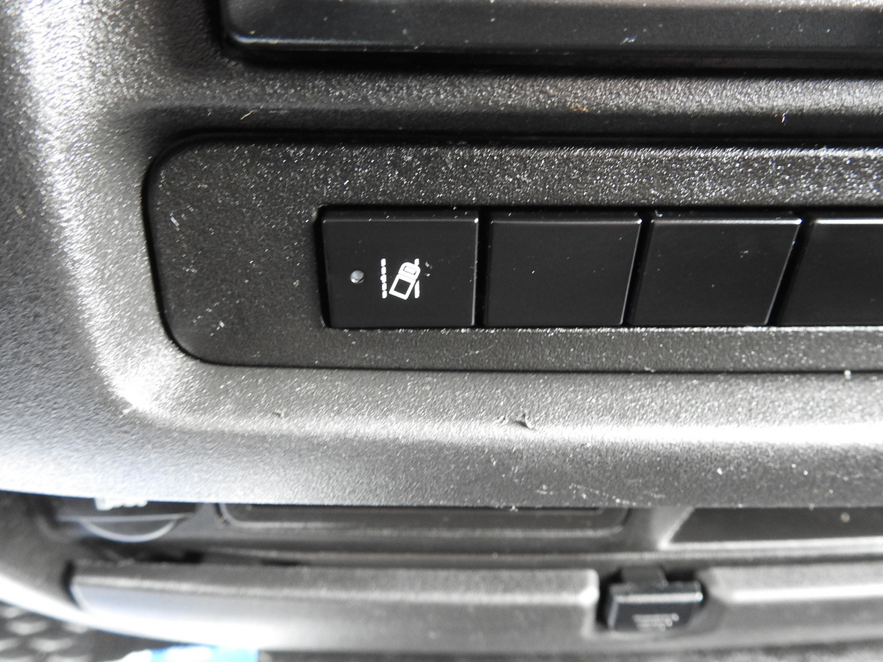 Leasing de IVECO DAILY 70C18 TARPAULIN LIFT 12 PALLETS WEBASTO CRUISE CONTROL TWIN WHEELS AIR CONDITIONING  180HP IVECO DAILY 70C18 TARPAULIN LIFT 12 PALLETS WEBASTO CRUISE CONTROL TWIN WHEELS AIR CONDITIONING  180HP: foto 41