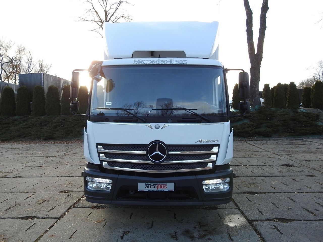 MERCEDES ATEGO 12.24 REGRIGERATOR BOX -10*C LIFT 16 PALLETS HEATING FUNCTION WEBASTO CRUISE CONTROL PNEUMATICS AIR CONDITIONING 240HP - Camión frigorífico: foto 5 MERCEDES ATEGO 12.24 REGRIGERATOR BOX -10*C LIFT 16 PALLETS HEATING FUNCTION WEBASTO CRUISE CONTROL PNEUMATICS AIR CONDITIONING 240HP - Camión frigorífico: foto 5