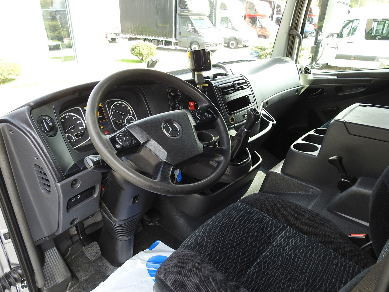 MERCEDES ATEGO 1221 TARPAULIN LIFT 16 PALLETS WEBASTO AIR CONDITIONING PNEUMATICS TWIN WHEELS  230HP - Furgoneta con lona: foto 2 MERCEDES ATEGO 1221 TARPAULIN LIFT 16 PALLETS WEBASTO AIR CONDITIONING PNEUMATICS TWIN WHEELS  230HP - Furgoneta con lona: foto 2