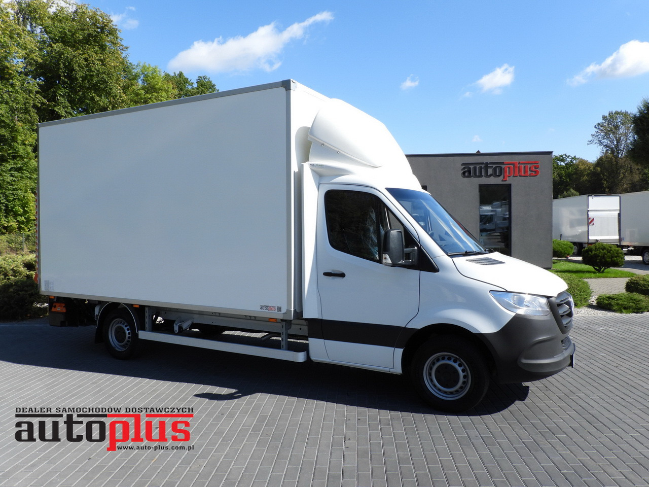 MERCEDES SPRINTER 315 BOX LIFT 8 PALLETS AIR CONDITIONING 150HP - Furgoneta caja cerrada: foto 1 MERCEDES SPRINTER 315 BOX LIFT 8 PALLETS AIR CONDITIONING 150HP - Furgoneta caja cerrada: foto 1