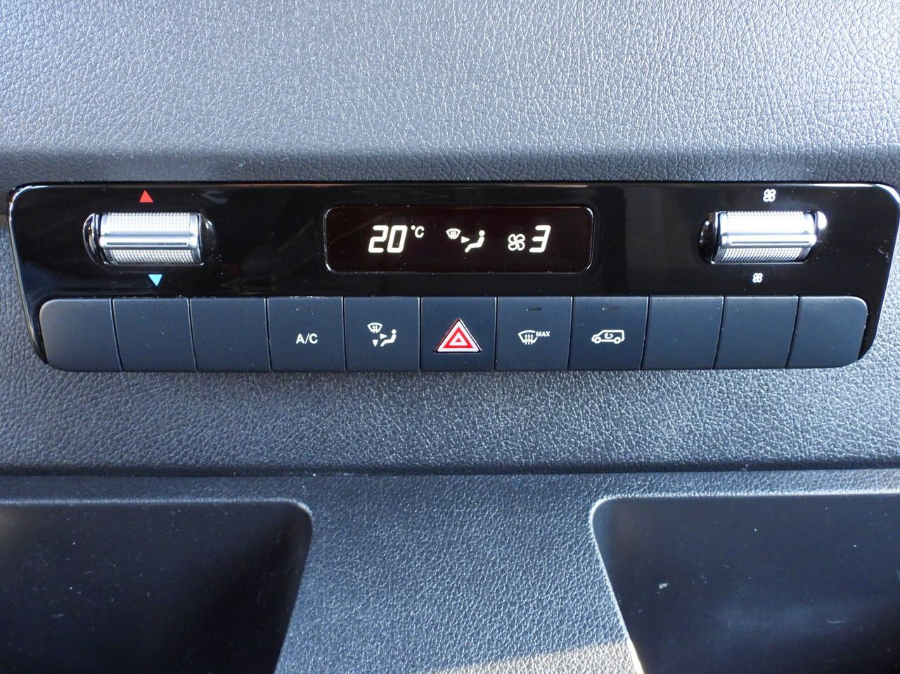 Furgón MERCEDES SPRINTER 316 BOX DELIVERY VAN 7 SEATS CRUISE CONTROL AUTOMATIC TRANSMISSION AIR CONDITIONING 160HP: foto 33 Furgón MERCEDES SPRINTER 316 BOX DELIVERY VAN 7 SEATS CRUISE CONTROL AUTOMATIC TRANSMISSION AIR CONDITIONING 160HP: foto 33