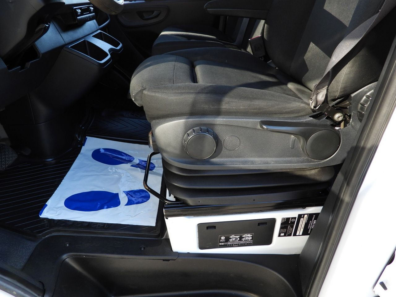 Furgón MERCEDES SPRINTER 316 BOX DELIVERY VAN 7 SEATS CRUISE CONTROL AUTOMATIC TRANSMISSION AIR CONDITIONING 160HP: foto 21 Furgón MERCEDES SPRINTER 316 BOX DELIVERY VAN 7 SEATS CRUISE CONTROL AUTOMATIC TRANSMISSION AIR CONDITIONING 160HP: foto 21